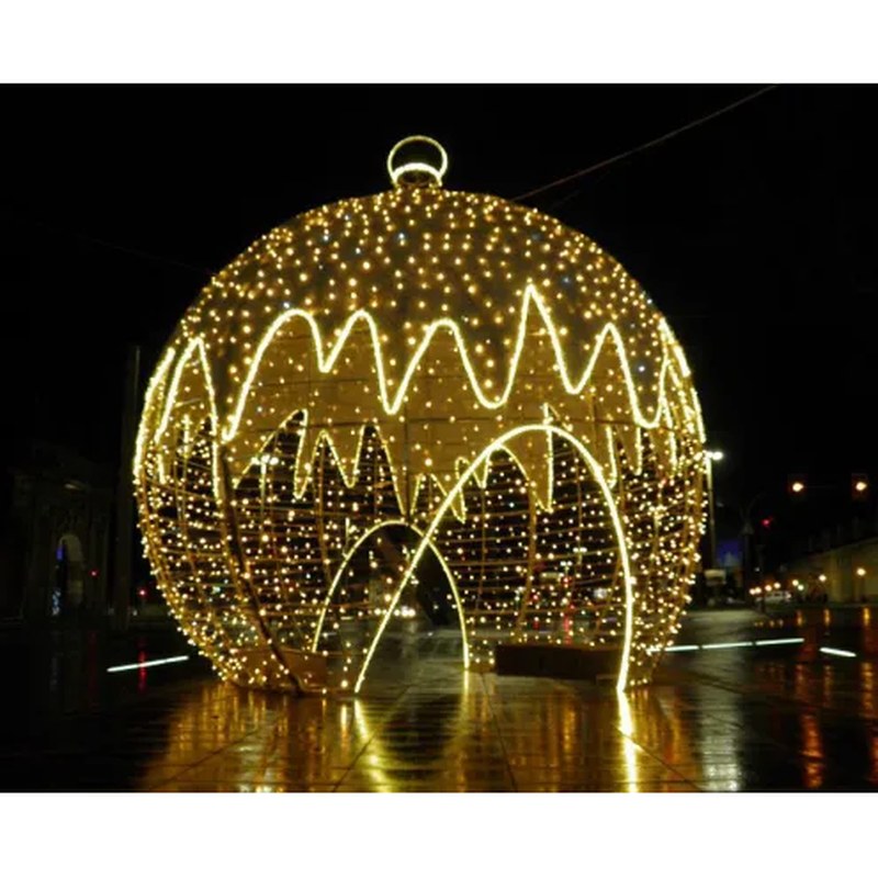 Large LED lighted outdoor Christmas baubles