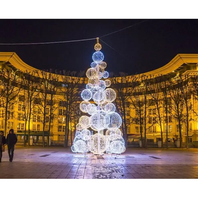 Large Christmas Trees with Light Balls for Sale