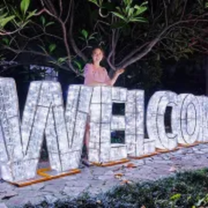 Large LED Lighted Christmas Welcome Sign